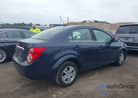 2015 Chevrolet Sonic Lt Auto из США, поврежденный, VIN 1G1JC5SG9F4197876